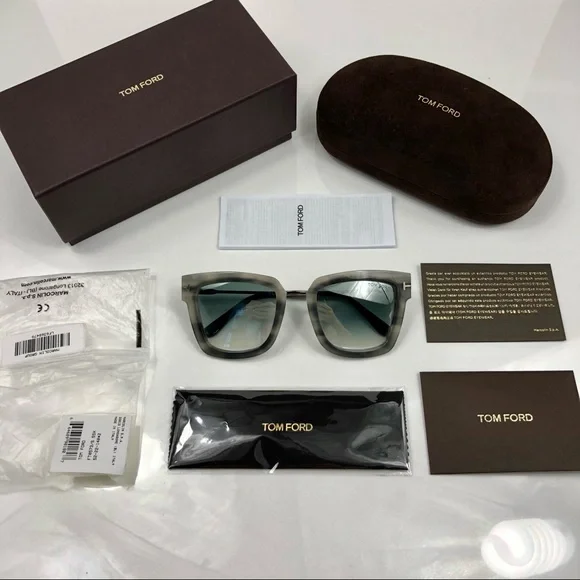 New Tom Ford Lara-02 Grey Square Sunglasses - Picture 2 of 16